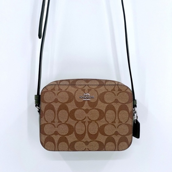 Beautiful Coach Mini Camera Bag - Picture 3 of 11